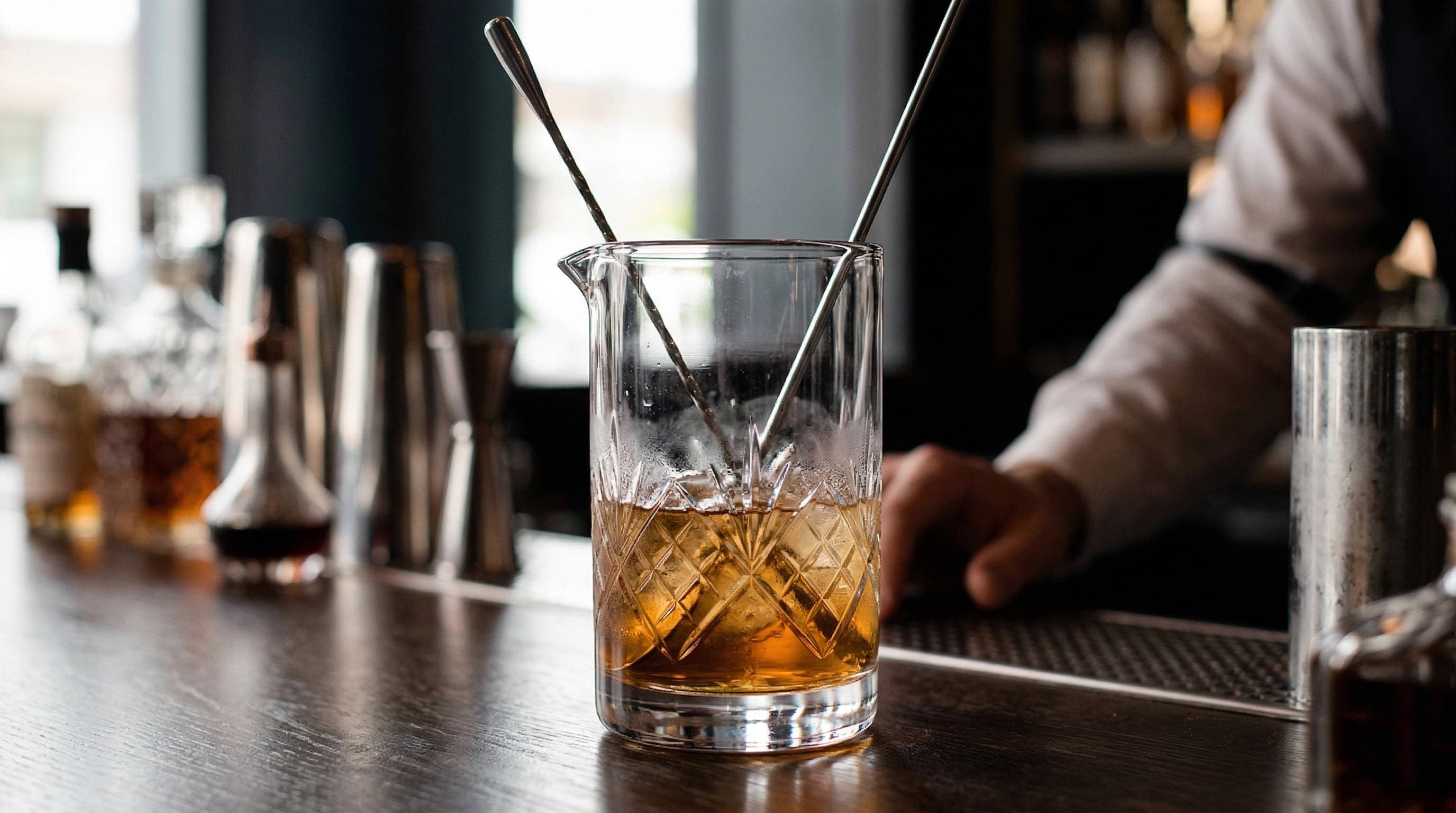 What is a Mixing Glass?